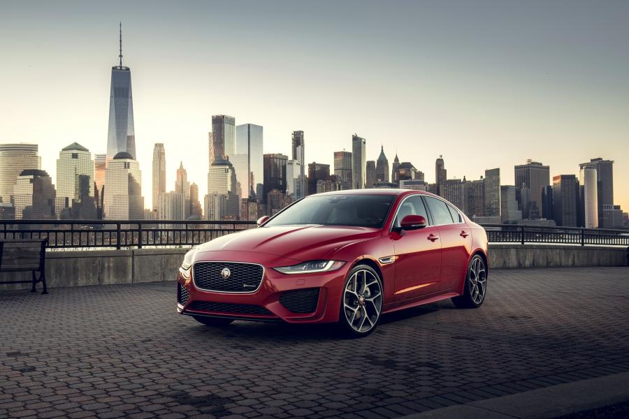  Jaguar XE 300 R-Dynamic 2019 года  (NA) (фото 14 из 14)